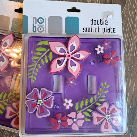 🙃6/$10 2 Light Switch Plates - Picture 2 of 3